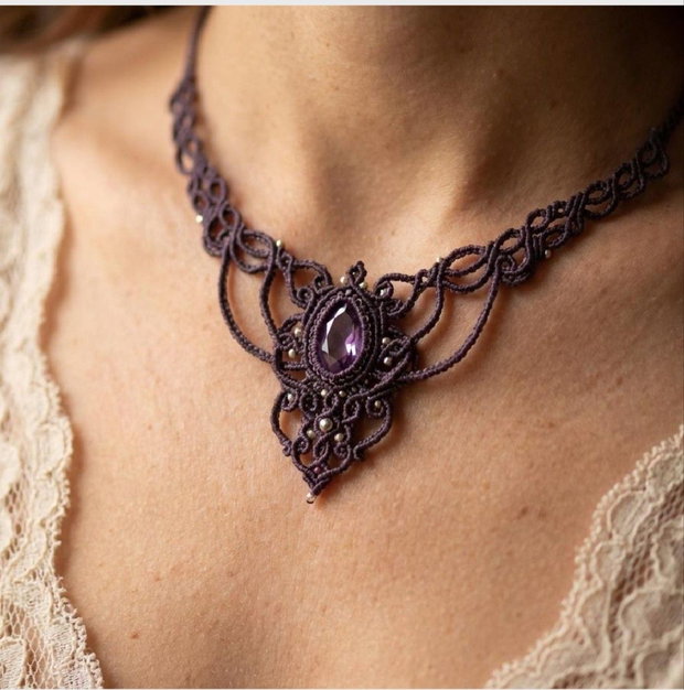 Colier elegant mov micromacrame Swarovski