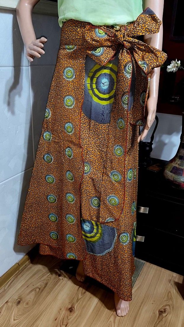 Fusta universală model african