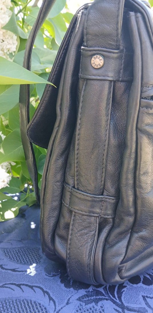 Servietă / Geantă business BREE  Piele naturală