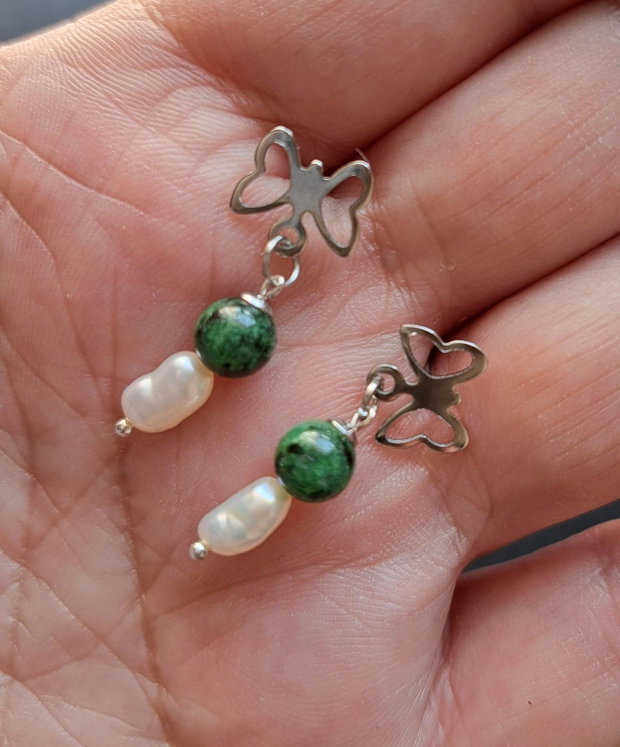 Cercei ruby in zoisite/perle de cultura, otel inoxidabil