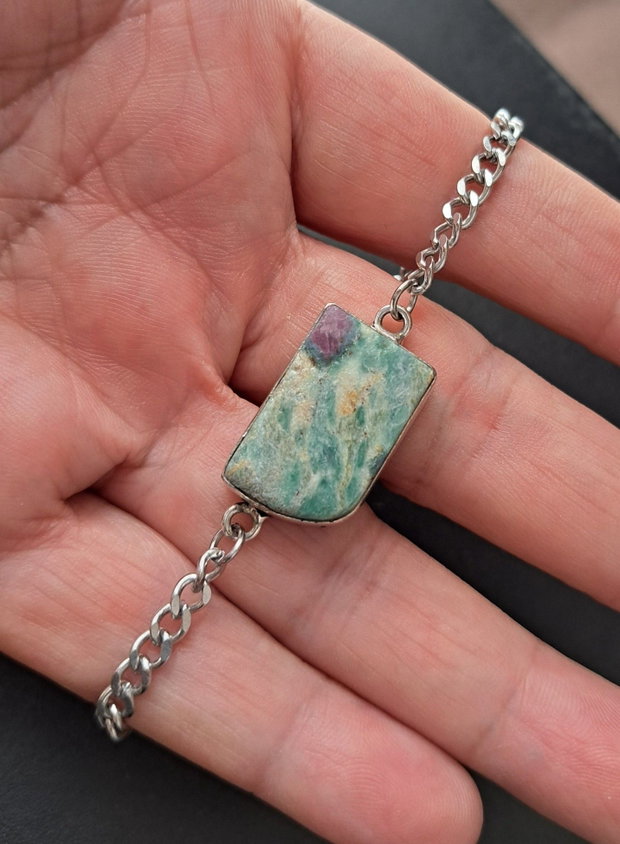 Bratara ruby in fuchsite