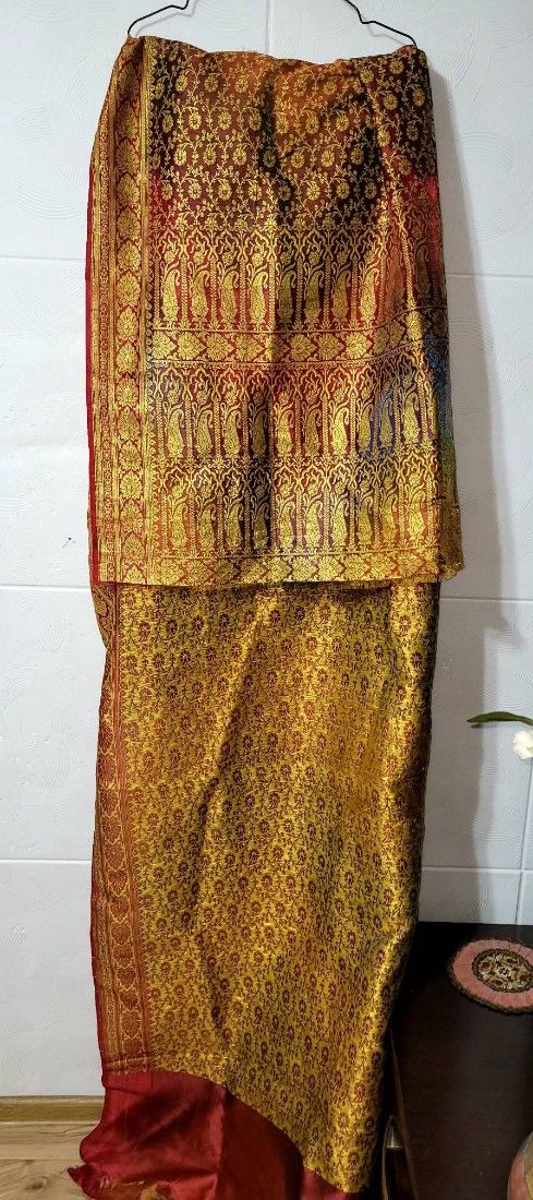 Cupon mătase brocard  cod 1