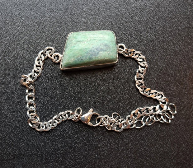 Kyanite in fuchsite
