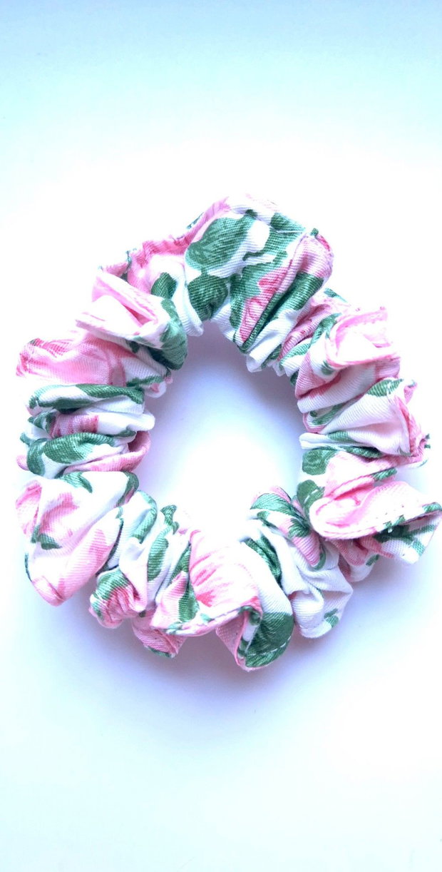 Scrunchie-elastic de par roz cu trandafiri