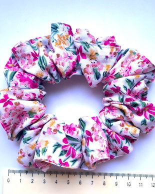Scrunchie-elastic de par din bumbac cu flori mici roz