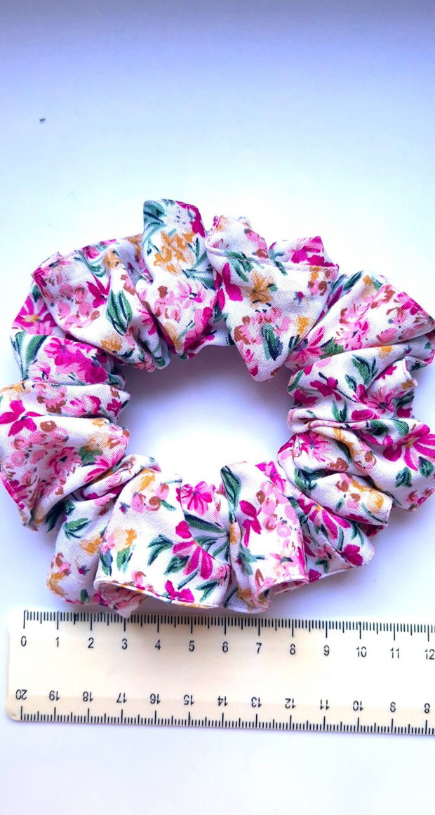 Scrunchie-elastic de par din bumbac cu flori mici roz