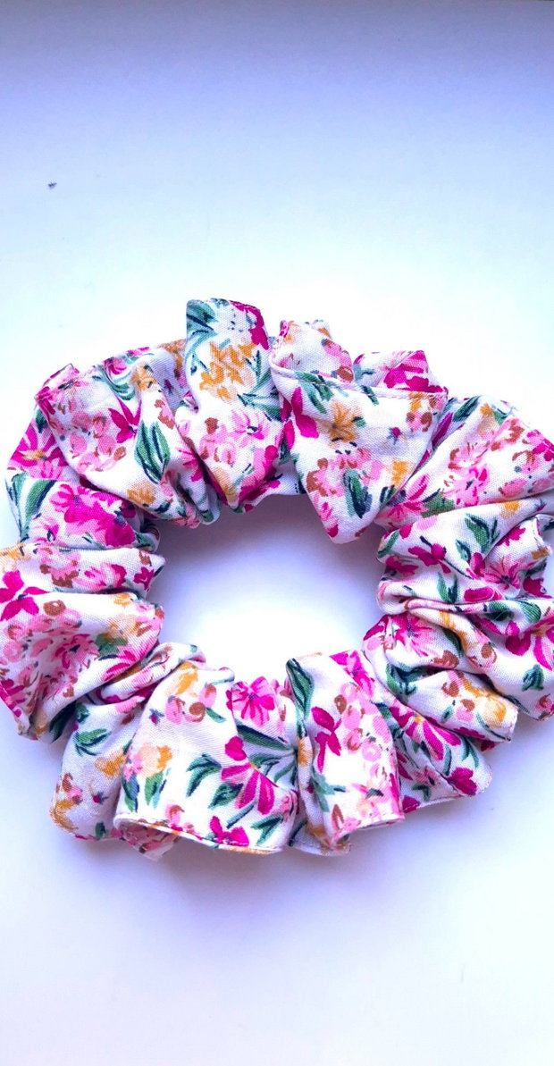 Scrunchie-elastic de par din bumbac cu flori mici roz