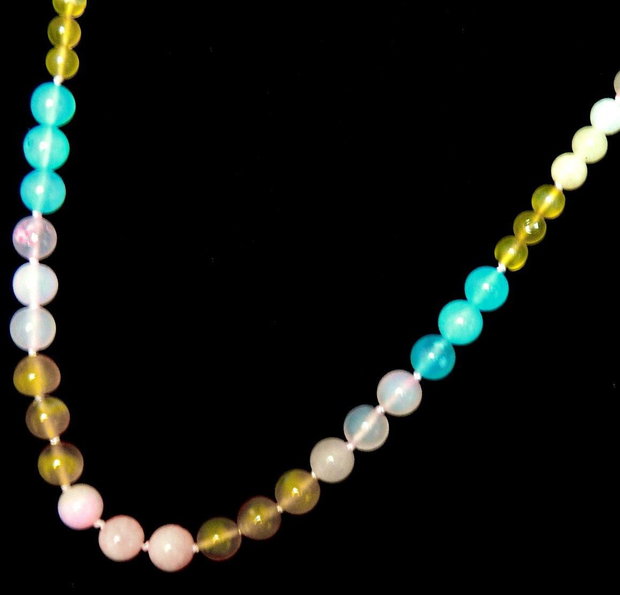Set bijuterii cu colier clasic si cerceri adecvati realizat cu Jad Morganit multicolor, bijuterii de primavara, cadou pentru ea (143)