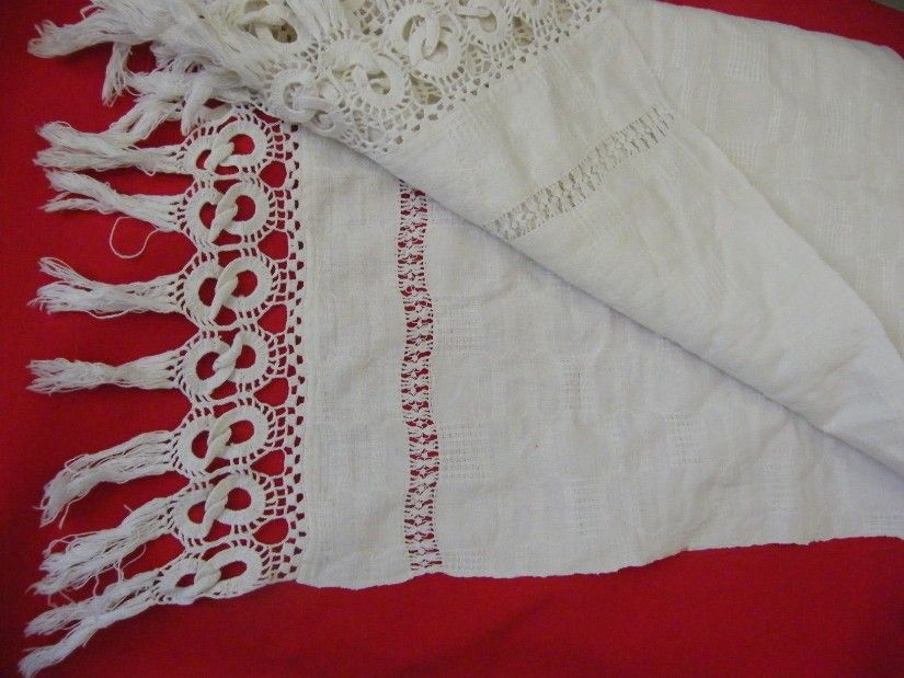 Stergar cu dantela crosetata manual