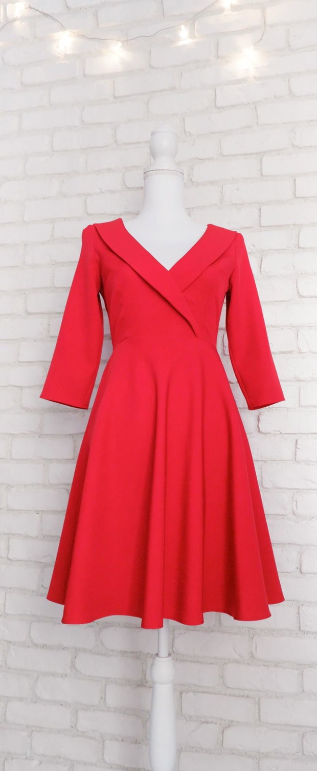 Rochie Clos cu Guler Intors - in culoarea preferata