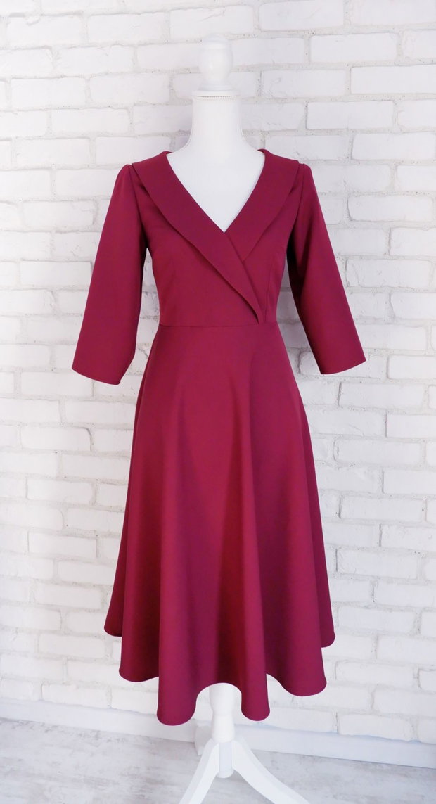 Rochie Clos cu Guler Intors - in culoarea preferata