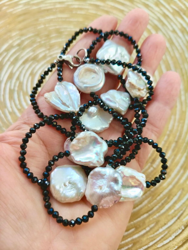 Colier lung /dublu spinel negru & perle albe baroc
