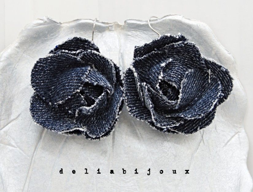 Cercei statement din blugi reciclat flori handmade (cod1417)