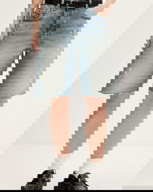 Tommy Jeans pantaloni scurți de damă din denim