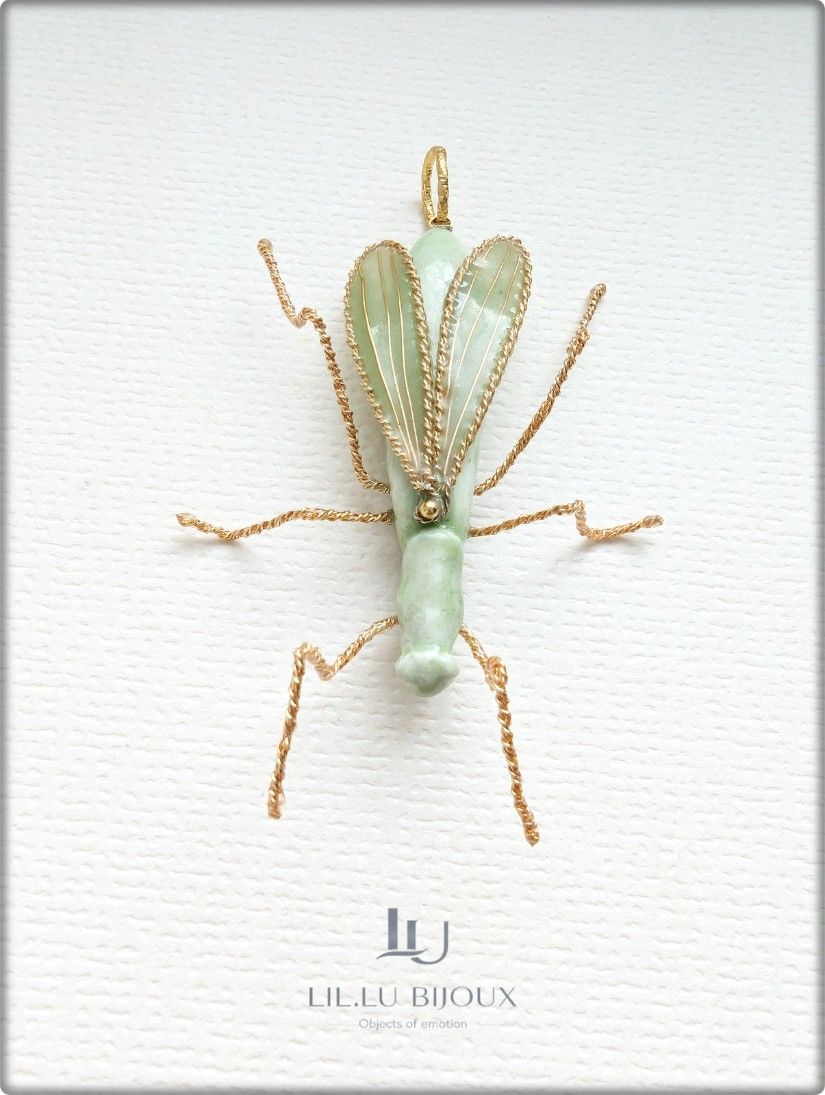 CHOKER CU PANDANTIV CĂLUGĂRIȚĂ, Bijuterie Handmade, Colier Statement