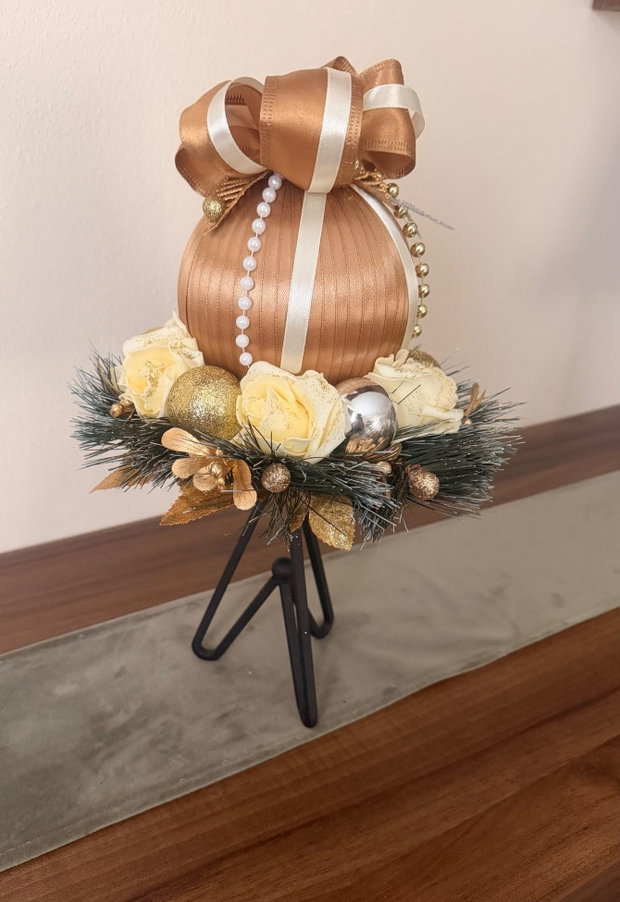 Glob de Vis Eleganță Aurie decor handmade de Crăciun cu suport