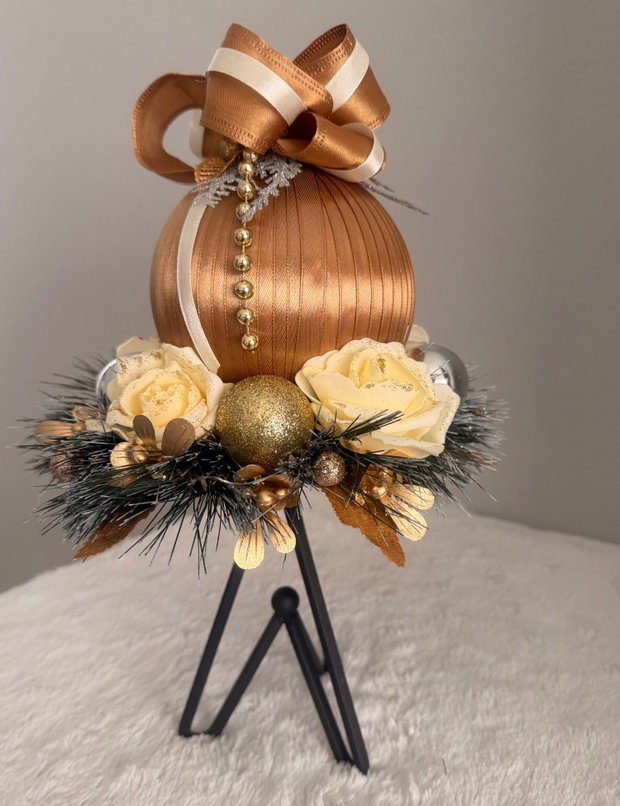 Glob de Vis Eleganță Aurie decor handmade de Crăciun cu suport
