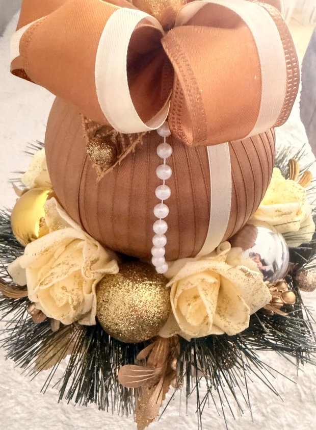 Glob de Vis Eleganță Aurie decor handmade de Crăciun cu suport