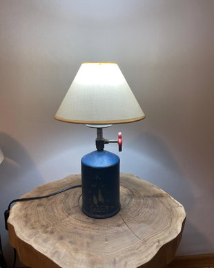 Lampă de masă industrială unică  design tip butelie vintage
