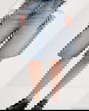 Tommy Jeans pantaloni scurți de damă din denim