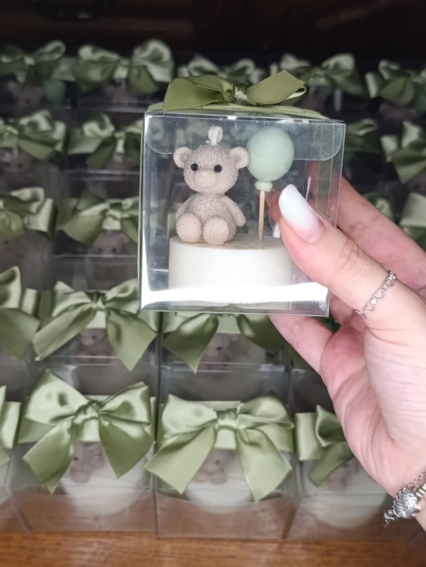 Mărturie Ursuleț cu Balon din ceară de cocos Personalizabilă În cutie transparentă cu fundă