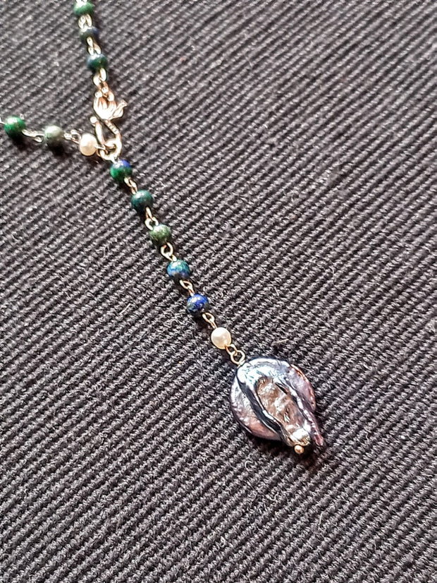 Colier argint azurit perle naturale de cultura albe perla de cultura baroc neagra irizatii lant argint minimalist boho chic trendy