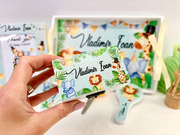 Set aniversar personalizat 1 anisor - Jungle - Tavita mot si accesorii
