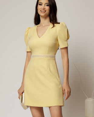 Rochie DY Fashion scurta galbena cu perle in talie si maneci scurte