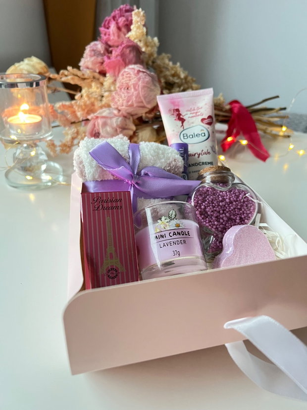 Set cadou Lavender Calm cutie cadou elegantă pentru ea