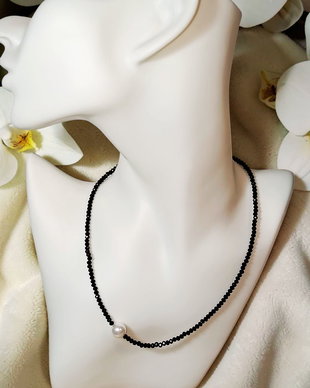 Colier Choker Cristale Negre Și Perlă Mallorca