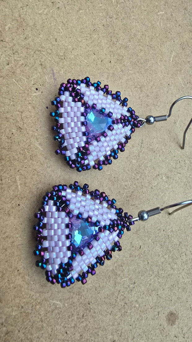 Cercei handmade Triunghi Imperial Mov cu cristal rivoli