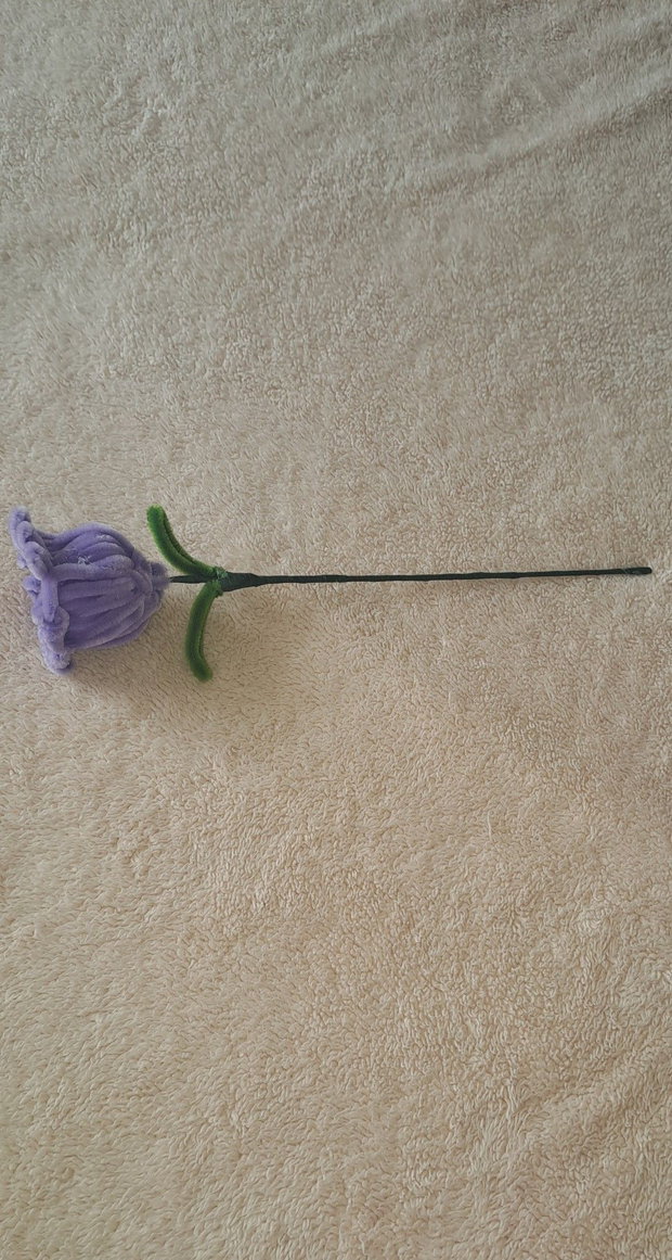 Floare din sârmă plusata