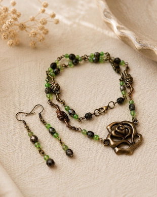 Set bijuterii stil vintage, colier si cercei - Vintage Roses