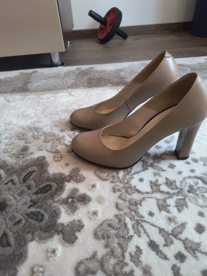 Pantofi