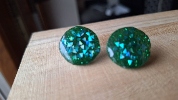 Cercei Stud Emerald Sparkle Rășină și Glitter Holografic Verde
