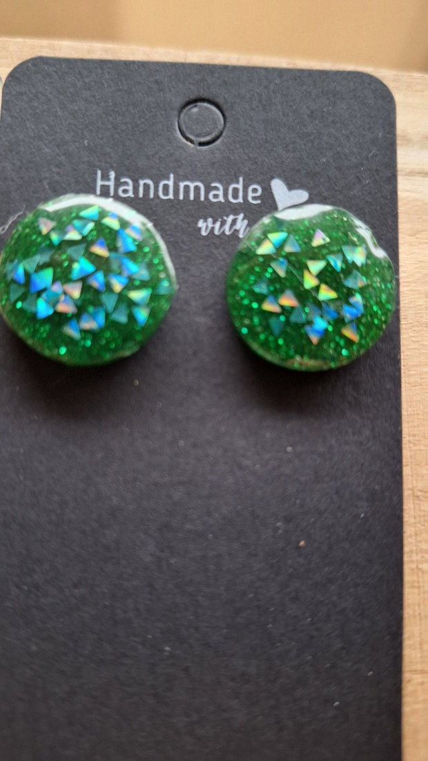 Cercei Stud Emerald Sparkle Rășină și Glitter Holografic Verde