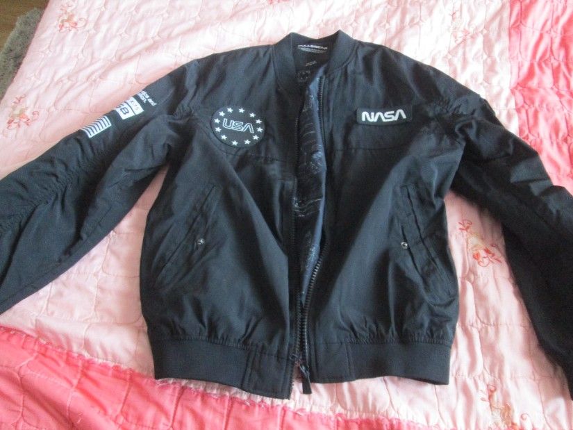 geaca fas Pull and Bear M