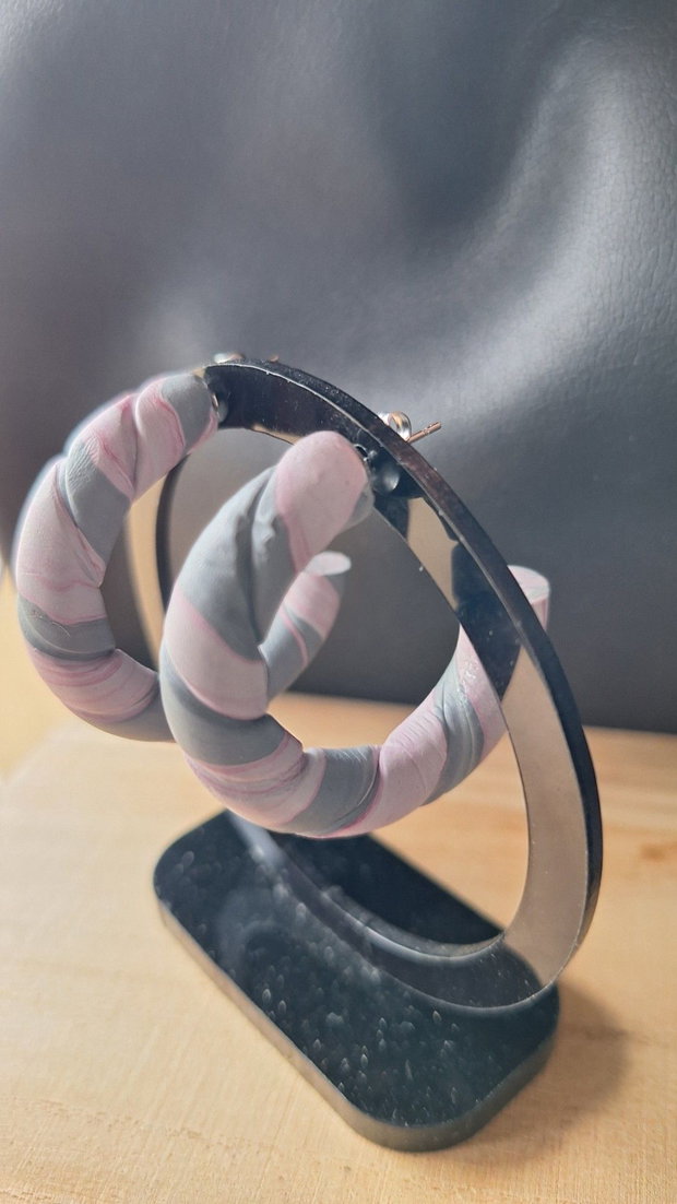Cercei Hoops Răsuciți - Dusty Pink & Grey - Handmade din Lut Polimeric