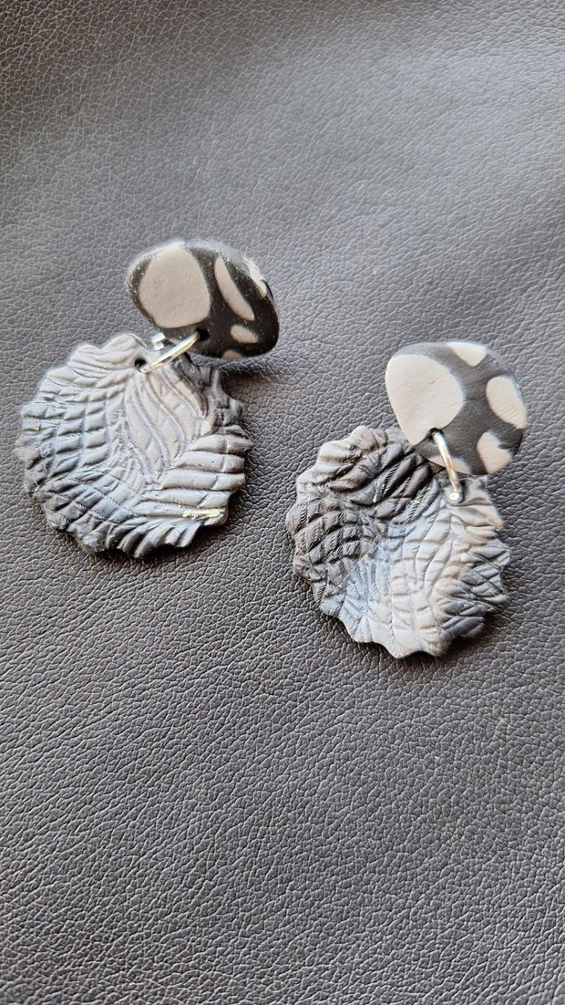 Cercei Artizanal Stone Texture Modelaj Manual Gri & Antracit