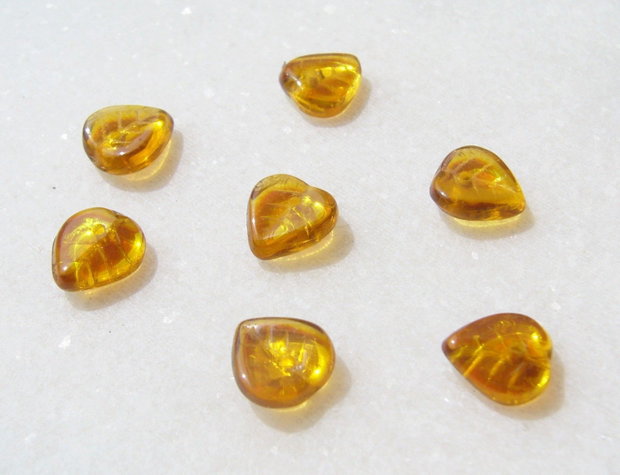 Margele sticla presata Cehia - frunze 3.5x8.5x9 mm