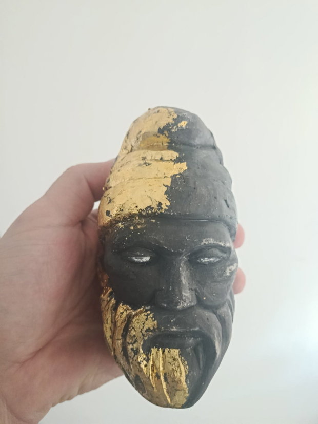 Bust Decebal Handmade din Ghips patină neagră cu foiță aurie, statuetă dacică unicat