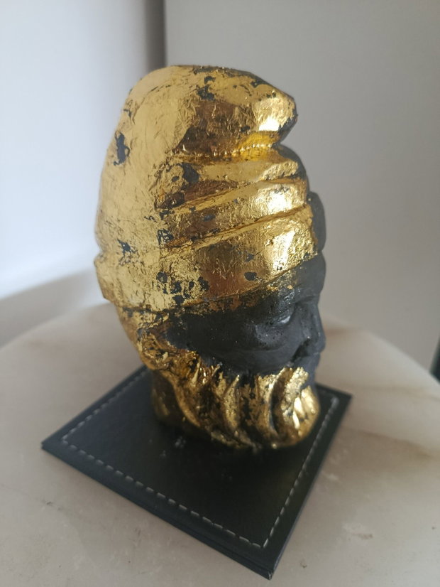 Bust Decebal Handmade din Ghips patină neagră cu foiță aurie, statuetă dacică unicat