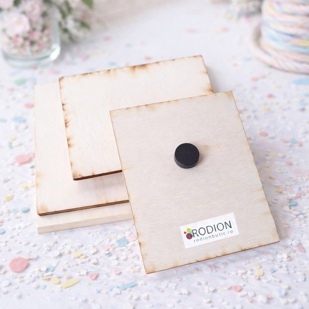 Marturii personalizate botez handmade pictate magnetice baietel