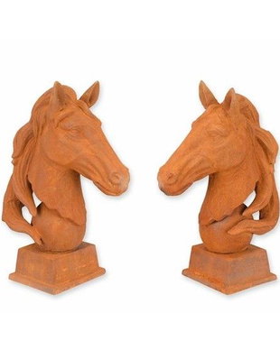 Set doua statuete capete de cal din fonta