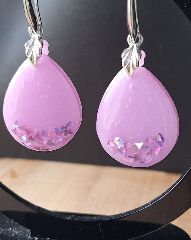 Cercei din Rășină Lila cu Glitter Holografic