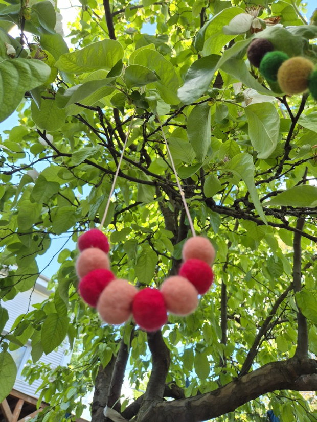 Set bijuterii handmade din lână împâslită colier, cercei și brățară unicat