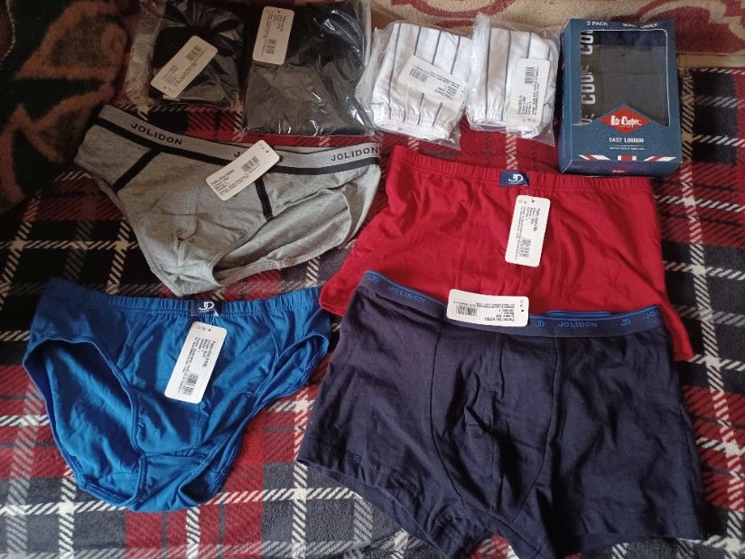 Vand chiloti & boxeri barbati, noi cu eticheta, toate marimea L, marca Jolidon, Lee Cooper!