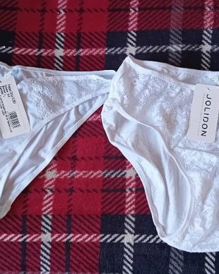 Vand chiloti femei, noi cu eticheta, toate cele 4 marca Jolidon, marimea L, Xl!