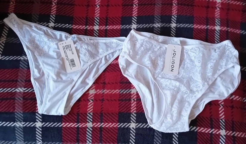 Vand chiloti femei, noi cu eticheta, toate cele 4 marca Jolidon, marimea L, Xl!