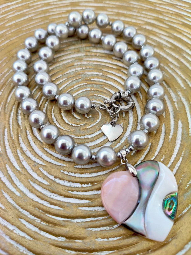 Colier perle de Mallorca gri & inima sidef Paua Shell
